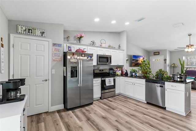 2700 W RUTLAND DRIVE, Citrus Springs, FL 34434