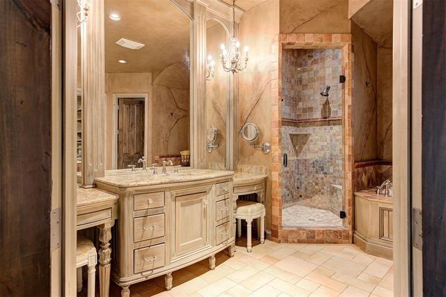 816 Crystal Creek Place, Edmond, OK 73034