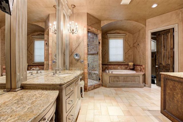 816 Crystal Creek Place, Edmond, OK 73034