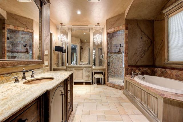 816 Crystal Creek Place, Edmond, OK 73034
