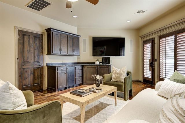 816 Crystal Creek Place, Edmond, OK 73034
