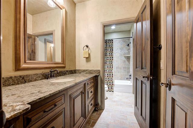 816 Crystal Creek Place, Edmond, OK 73034