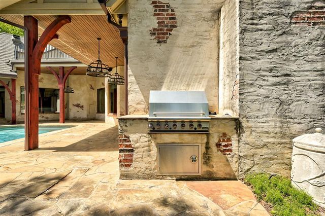 816 Crystal Creek Place, Edmond, OK 73034
