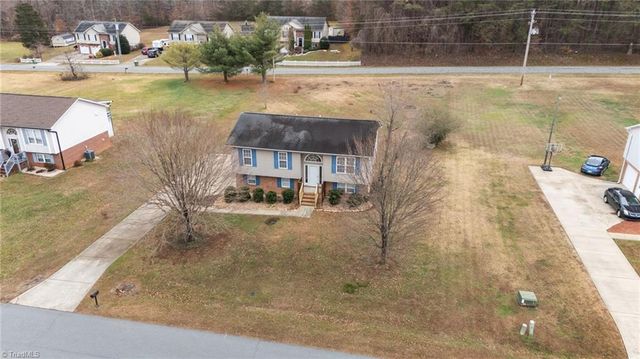 120 Rockwell Place Court, Tobaccoville, NC 27050