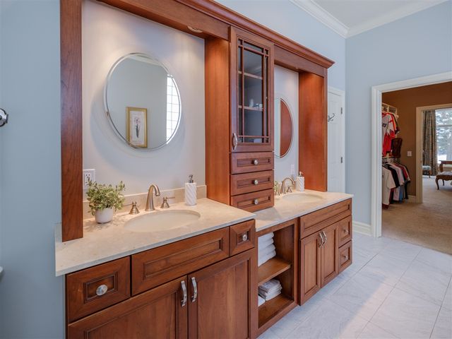 5939 Swallow Avenue, Kalamazoo, MI 49009