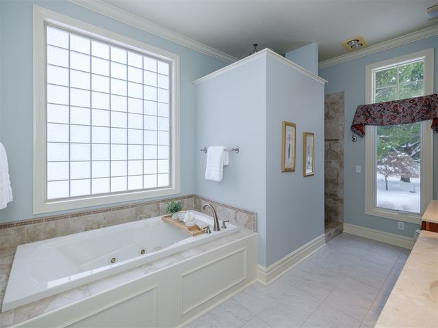 5939 Swallow Avenue, Kalamazoo, MI 49009