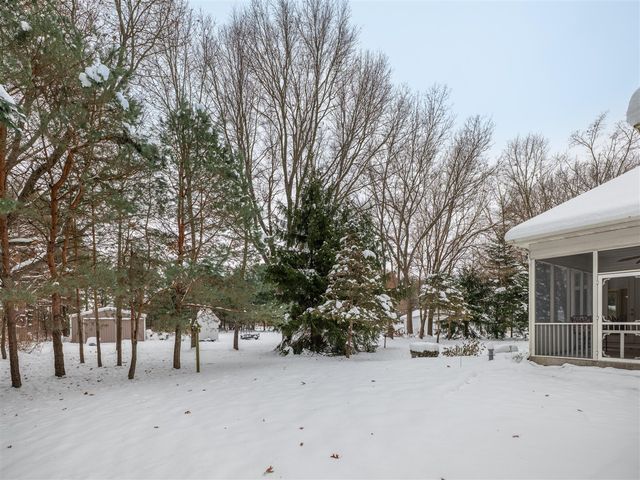 5939 Swallow Avenue, Kalamazoo, MI 49009