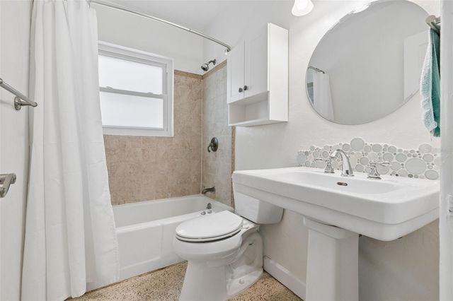 2700 43RD STREET N, St Petersburg, FL 33713