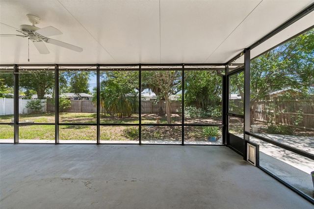 2700 43RD STREET N, St Petersburg, FL 33713