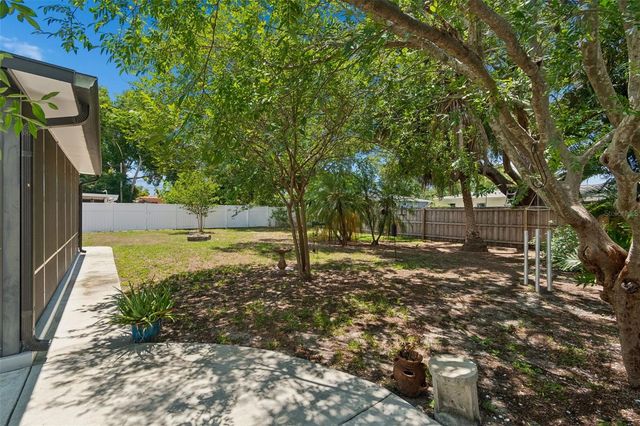 2700 43RD STREET N, St Petersburg, FL 33713