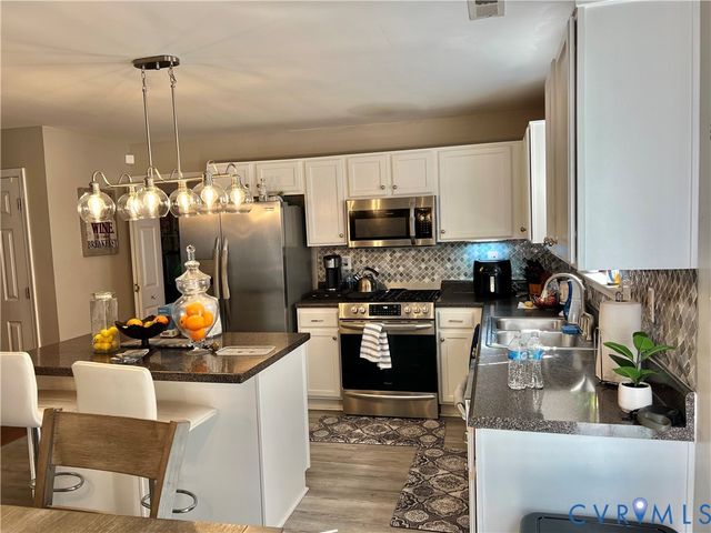 1405 Woodside Ct, Henrico, VA 23231