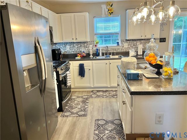 1405 Woodside Ct, Henrico, VA 23231