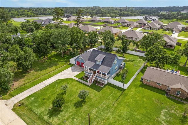 4424 Country Club Drive, Dickinson, TX 77539