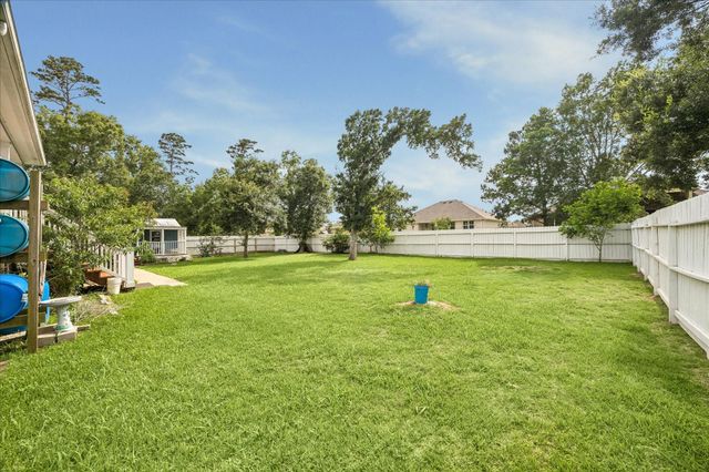 4424 Country Club Drive, Dickinson, TX 77539