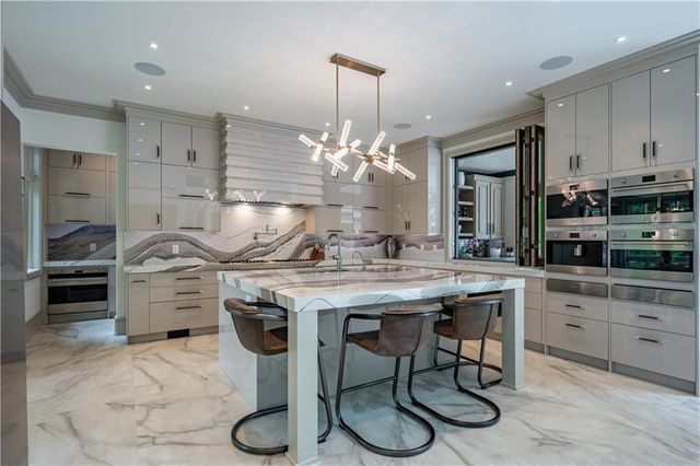 1090 Kingston Drive, Sandy Springs, GA 30342