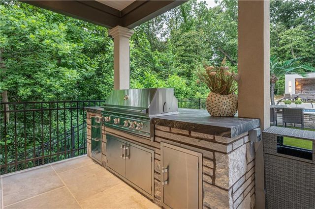 1090 Kingston Drive, Sandy Springs, GA 30342