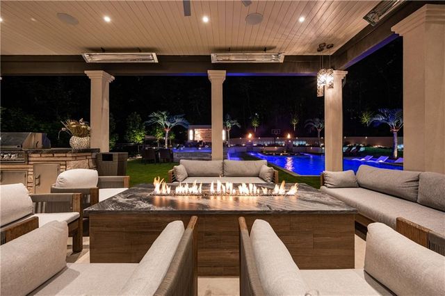 1090 Kingston Drive, Sandy Springs, GA 30342
