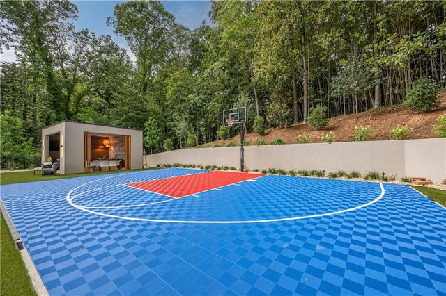 1090 Kingston Drive, Sandy Springs, GA 30342