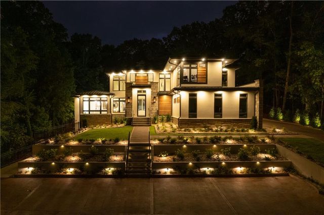 1090 Kingston Drive, Sandy Springs, GA 30342