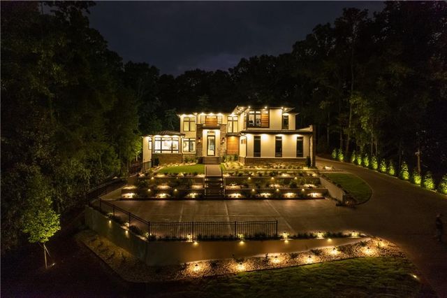 1090 Kingston Drive, Sandy Springs, GA 30342