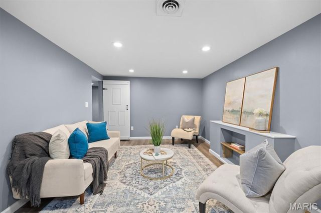 409 N 6th Street, Wood River, IL 62095