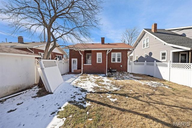 409 N 6th Street, Wood River, IL 62095