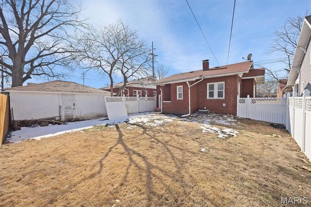 409 N 6th Street, Wood River, IL 62095