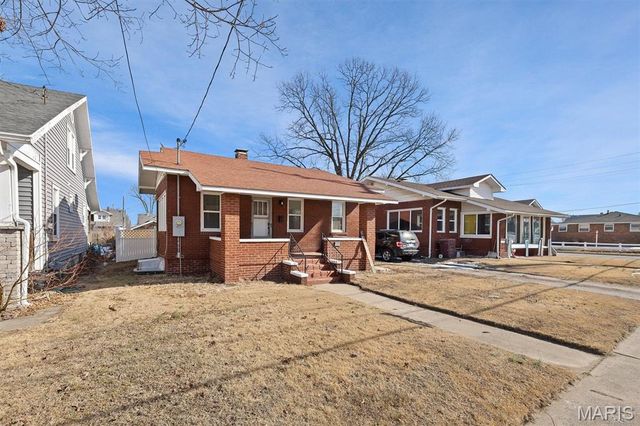 409 N 6th Street, Wood River, IL 62095