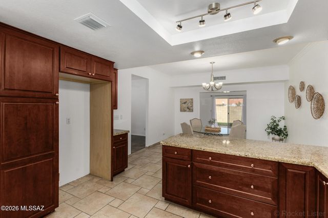 7887 S Castle Bay Street, Tucson, AZ 85747