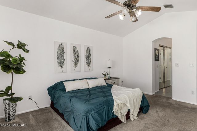 7887 S Castle Bay Street, Tucson, AZ 85747