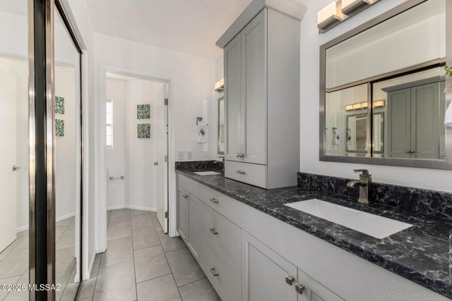 7887 S Castle Bay Street, Tucson, AZ 85747