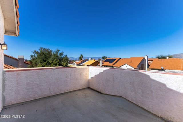 7887 S Castle Bay Street, Tucson, AZ 85747