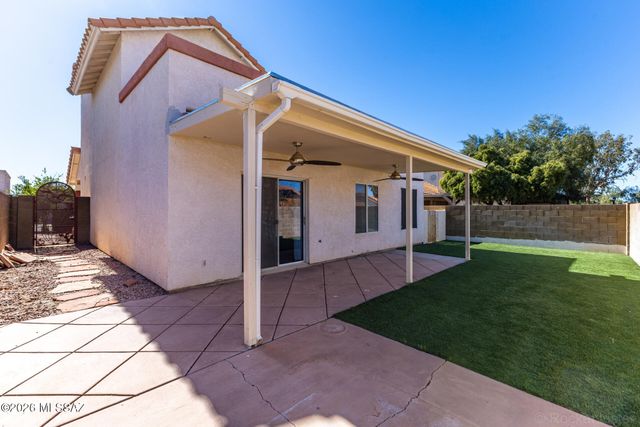 7887 S Castle Bay Street, Tucson, AZ 85747