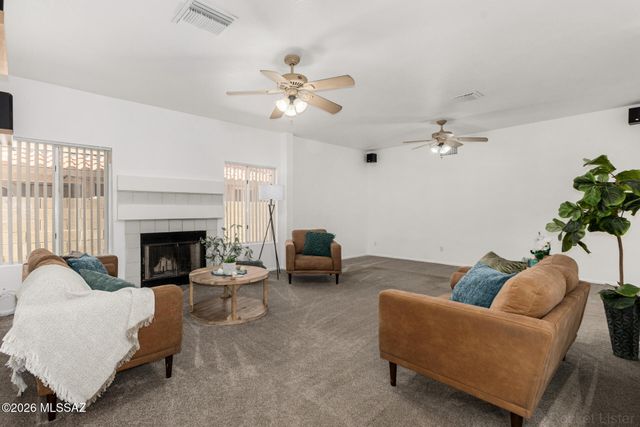 7887 S Castle Bay Street, Tucson, AZ 85747