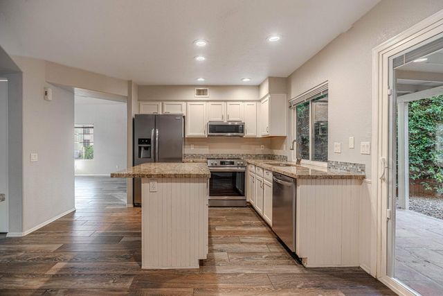 3801 E Orchid Lane, Phoenix, AZ 85044