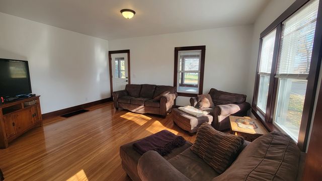 143 S State Street, Franklin Grove, IL 61031