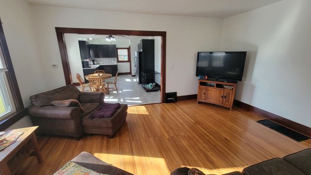 143 S State Street, Franklin Grove, IL 61031