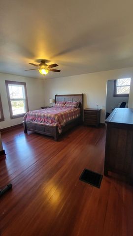 143 S State Street, Franklin Grove, IL 61031