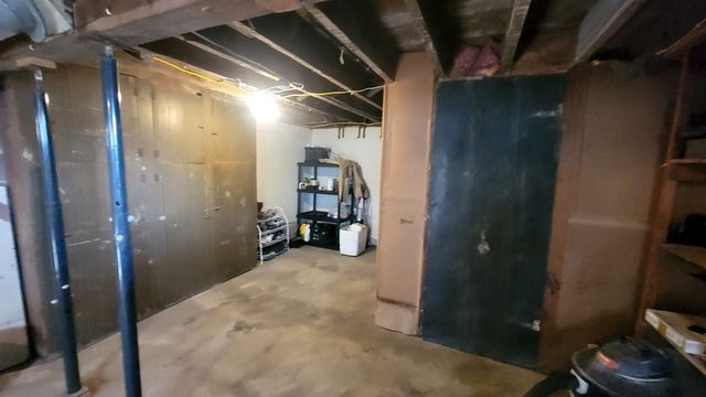 143 S State Street, Franklin Grove, IL 61031