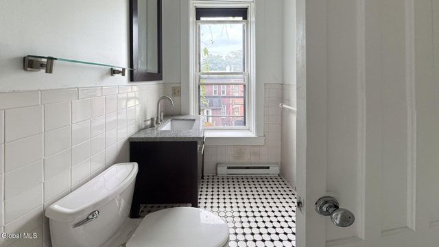 285.5 Hudson Avenue, Albany, NY 12210