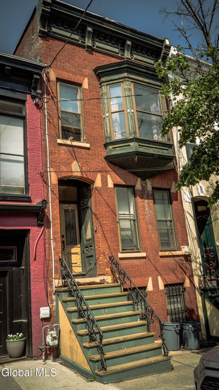 285.5 Hudson Avenue, Albany, NY 12210