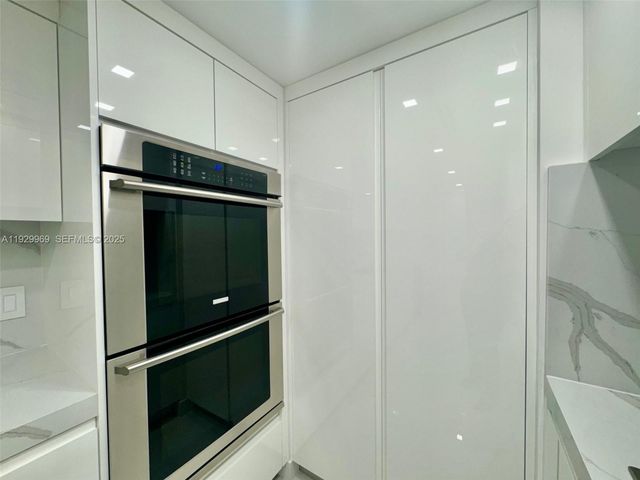 9801 Collins Ave 5U, Bal Harbour, FL 33154