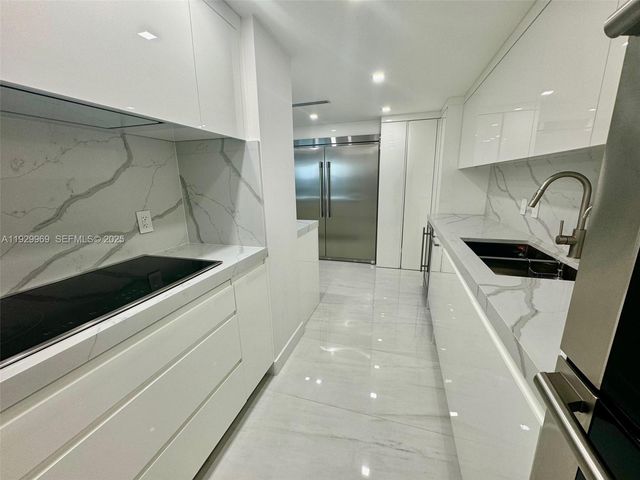 9801 Collins Ave 5U, Bal Harbour, FL 33154