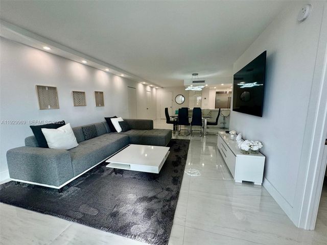 9801 Collins Ave 5U, Bal Harbour, FL 33154