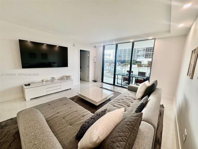 9801 Collins Ave 5U, Bal Harbour, FL 33154