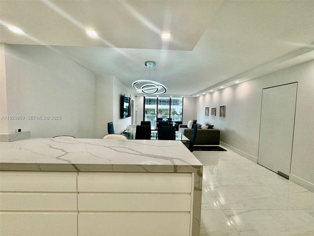 9801 Collins Ave 5U, Bal Harbour, FL 33154