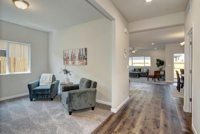 1071 Hogan Rd, Galt, CA 95632