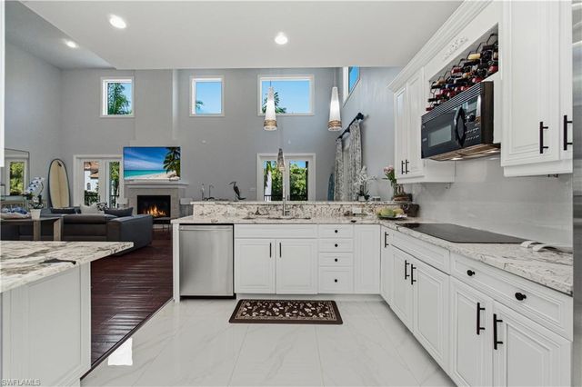207 San Mateo DR, Bonita Springs, FL 34134