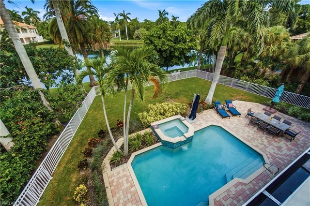 207 San Mateo DR, Bonita Springs, FL 34134