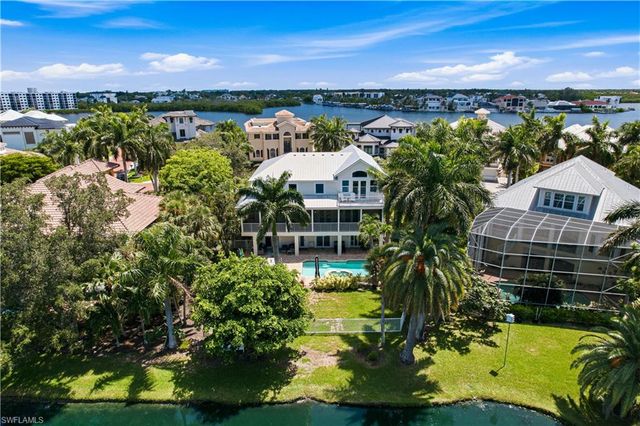 207 San Mateo DR, Bonita Springs, FL 34134